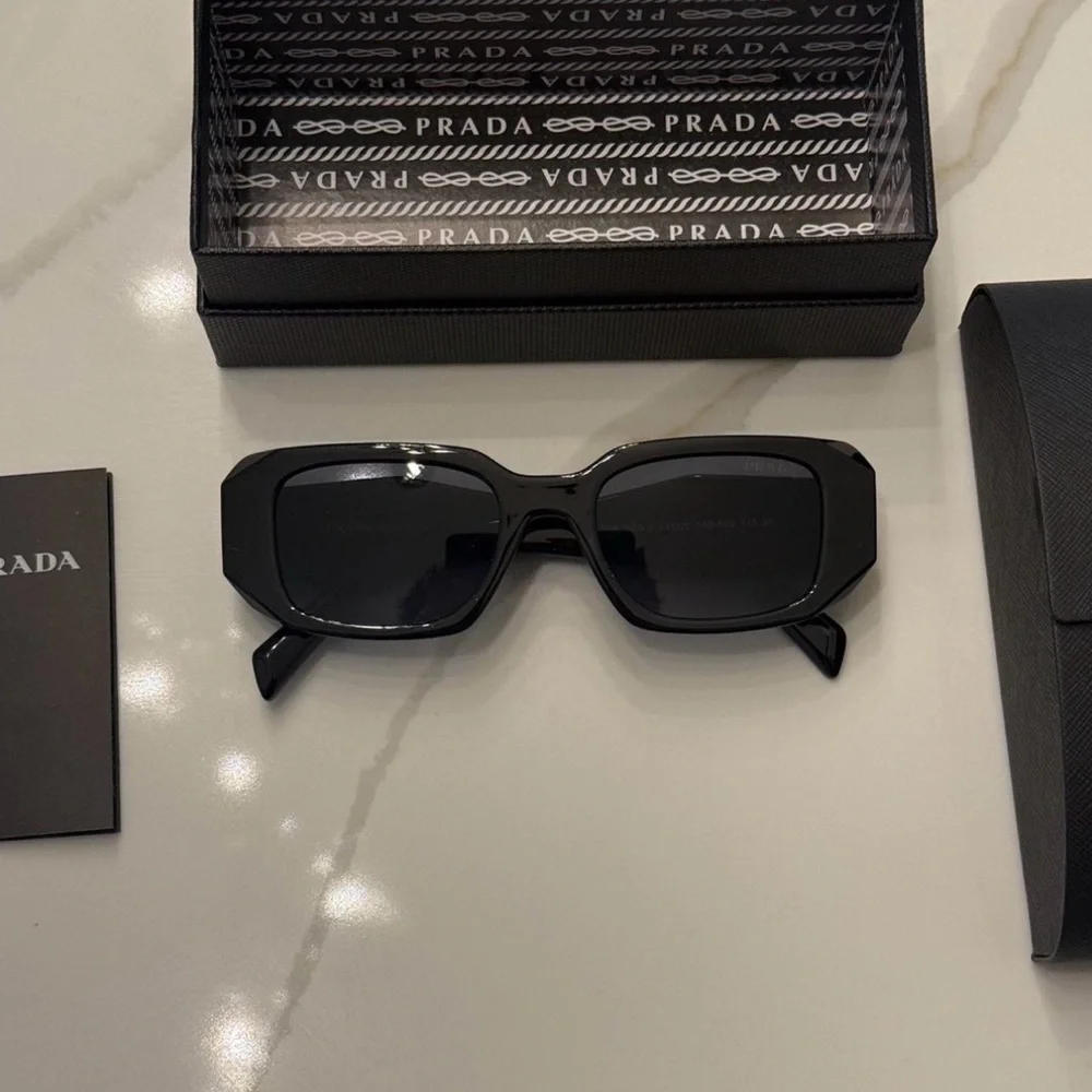 Prada Black Sunglasses - Picture 5 of 8
